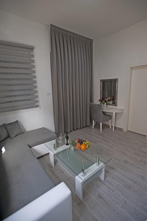 Rothschild 1929 Luxury Apartments Hotel Хайфа Екстериор снимка